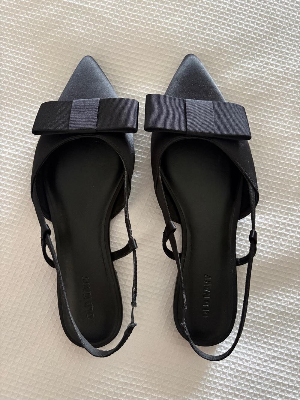 Old Navy Black Pointed-Toe Slingback Flats with Bow